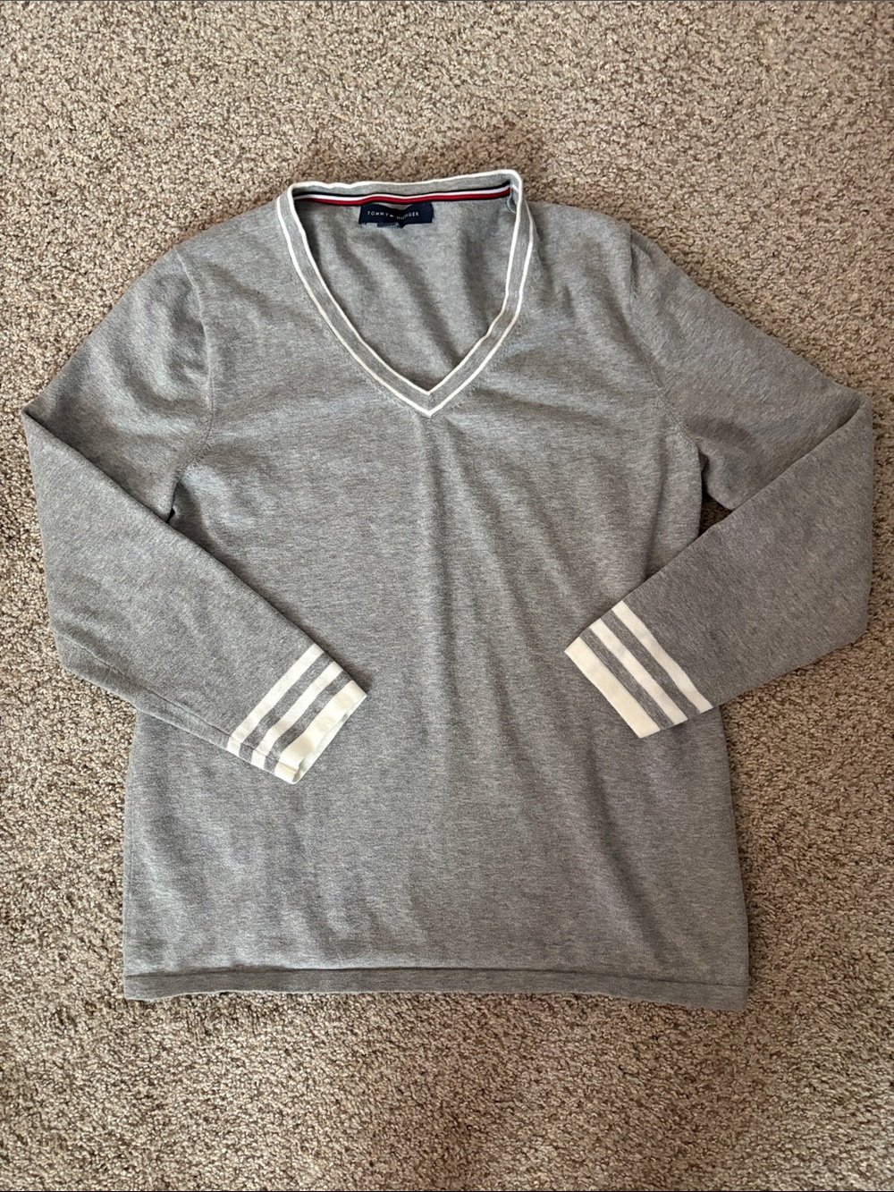 〰️ tommy hilfiger lightweight sweater